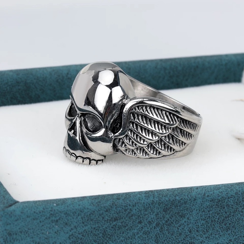 Skull ring - Picture 2 of 3